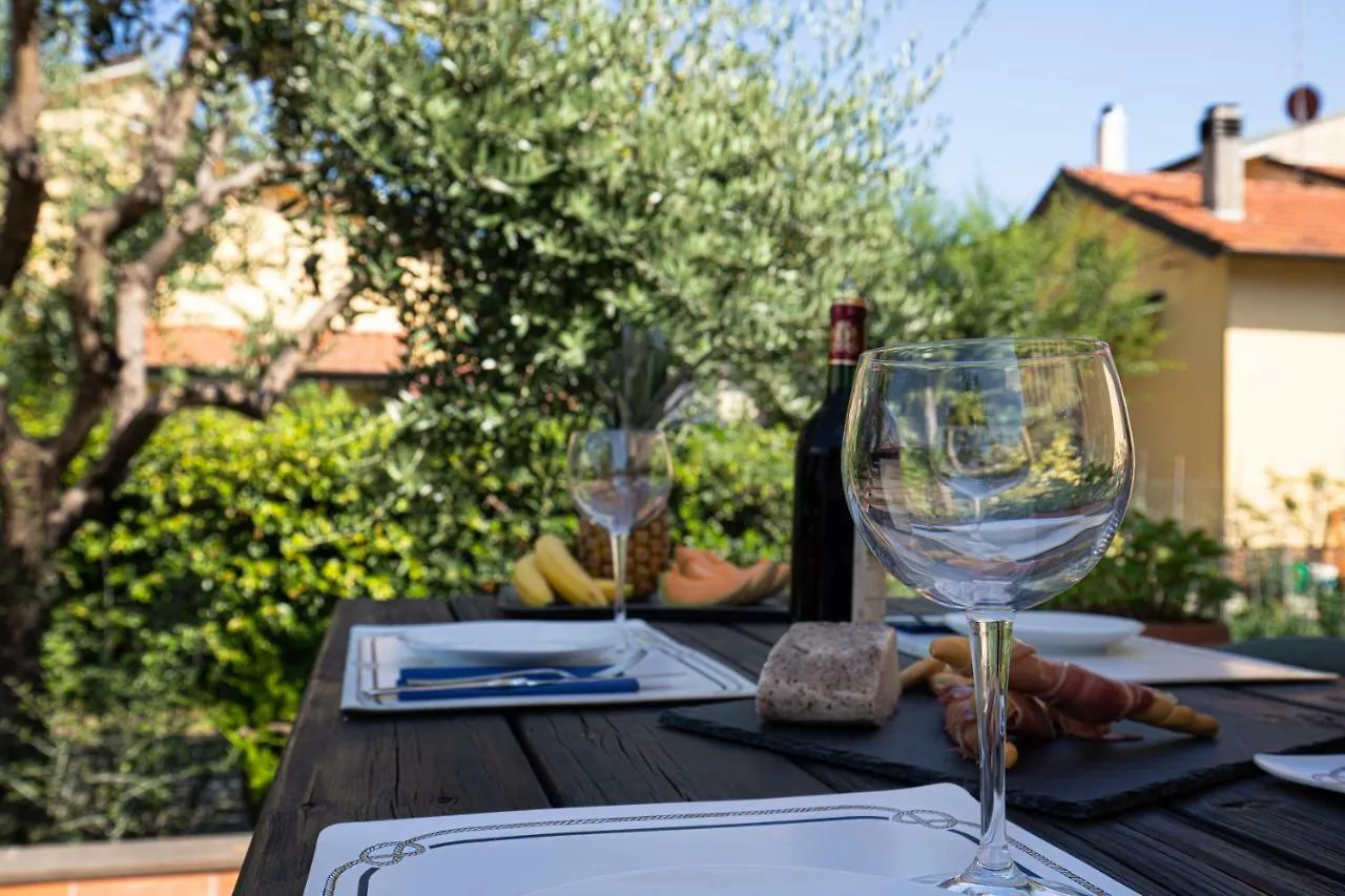 Bed & Breakfast B&B Villa Apuana Marina Di Carrara Italy